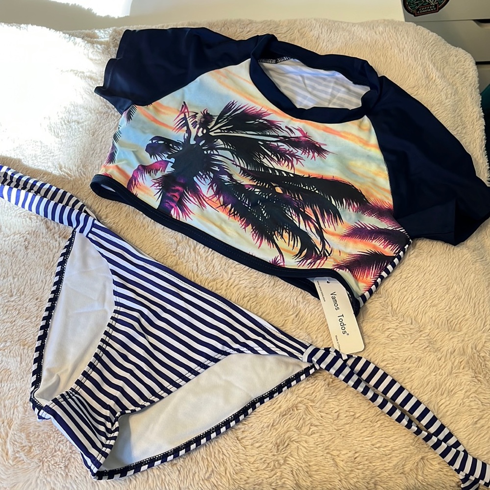 NWT Swimsuit Set with Tie Bottoms and Sleeves Size Medium